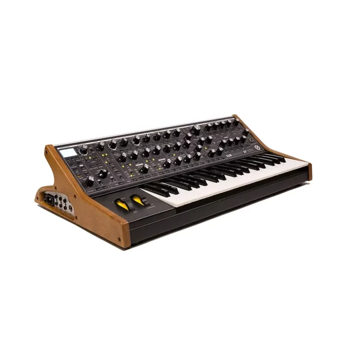 سینتی سایزرMoog Subsequent 37